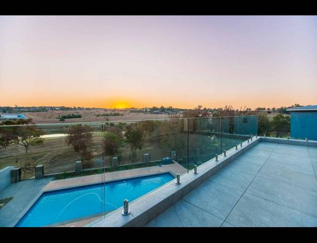 5 BEDROOM HOUSE FOR SALE IN COPPERLEAF ESTATE